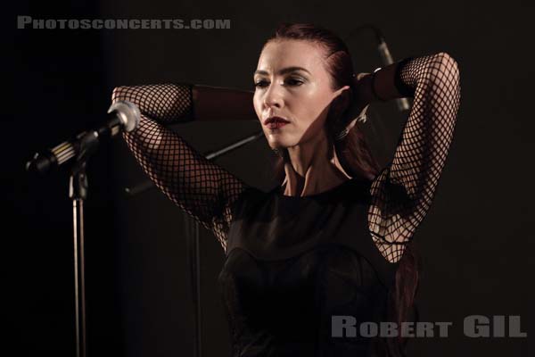 CHRYSTA BELL - 2018-04-18 - PARIS - La Maroquinerie - 